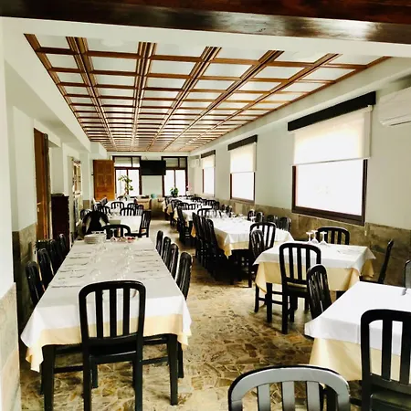 Restaurante Marrojo Sanabria 게스트하우스