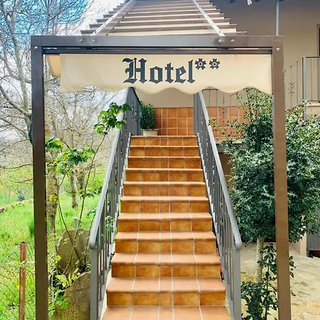 Restaurante Marrojo Sanabria 게스트하우스